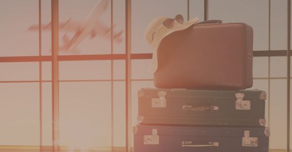 Backpack vs. Suitcase: Which Is Better for Long-Term Travel?